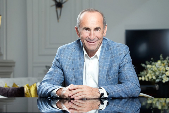 Заседание суда по делу Роберта Кочаряна и других высокопоставленных чиновников перенесено (видео)