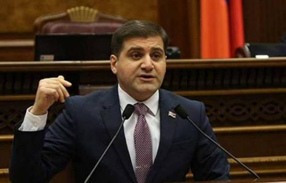 Արման Բաբաջանյանը և հայաստանցի տրանսգենդերները դաշինք են կազմել․ կստեղծվի նոր կուսակցություն