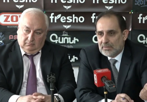 Политические деятели о референдуме, коррупции и украденных средствах (видео)