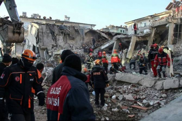 Իրանում երկրաշարժից տուժել է 75 մարդ, Թուրքիայում տուժել է 37, զոհվել՝ 9 մարդ