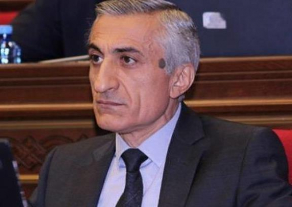 Դա մի անորոշ անկապություն է կամ անկապ անորոշություն