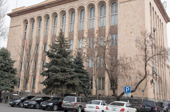 Սահմանադրական դատարանի շուրջ շահարկումները վերջինն են մեռնում