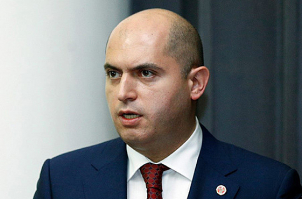 Նիկոլ Փաշինյանի ֆեյսբուքյան շարադրությունը որպես կոնֆլիկտի լուծման սկզբունքեր ներկայացնելու մրցույթը անտաղանդության փառատոնի է վերածվում