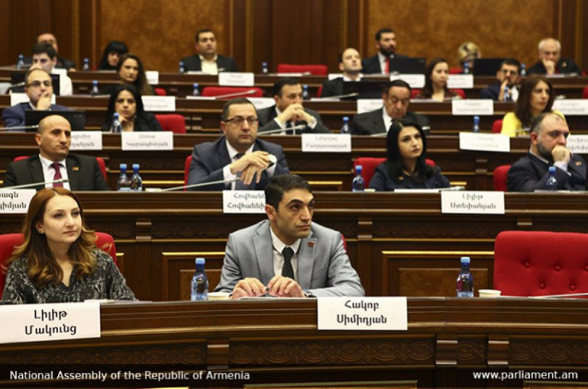 Իշխանությունը վեթինգի և ապօրինի ծագում ունեցող գույքի բռնագանձման նախագծերի մեջ «նրբորեն փաթեթավորել» և դրել է ևս մեկ ռիսկային նախագիծ. «Փաստ»