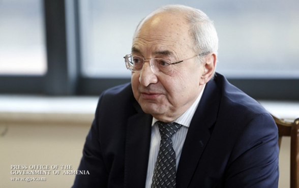 «Մտածե՛ք, թույլ մի՛ տվեք, որ ձեզ խաբեն»․ Վազգեն Մանուկյան