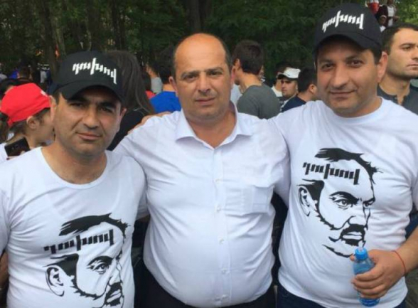 Լսումներ՝ հանուն Հայաստանի «թիվ մեկ քավորի». «Հրապարակ»