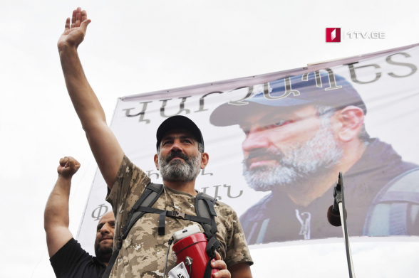 Կամուֆլյաժով Նիկոլը. Նիկոլի վստահության հանրաքվեն