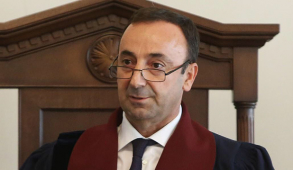 Грайр Товмасян попросил граждан Армении воздержаться от присутствия на предстоящем заседании КС