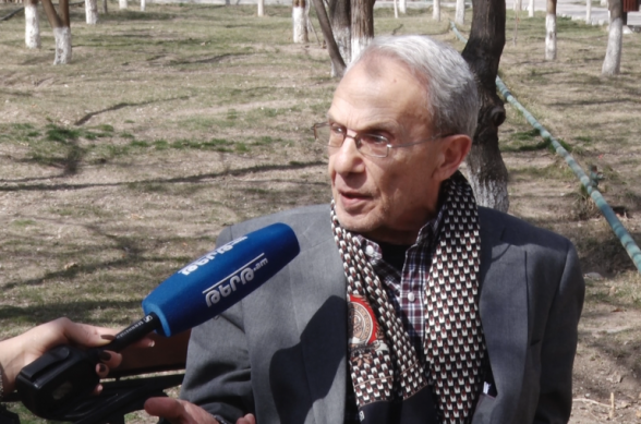 Ապրիլի 5-ին հանրաքվեի է դրվում մի դրույթ, որը գոյություն չունի․ ՍԴ նախկին անդամ Վալերի Պողոսյան (տեսանյութ)