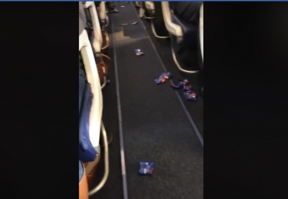 Ինչպես են «կերակրում» ինքնաթիռում՝ կորոնավիրուսից խուսափելու համար