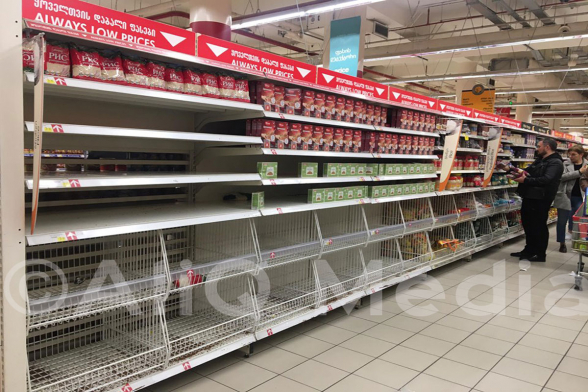 Թբիլիսիի կիսադատարկ սուպերմարկետները կորոնավիրուսը պանդեմիա հայտարարելուց հետո (լուսանկար)
