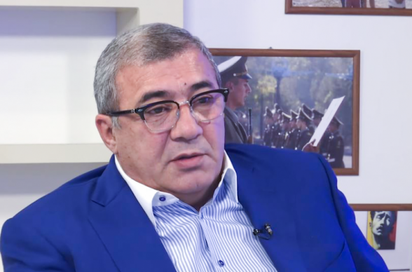 Այս պահին ապօրինի արգելափակվել է Ռուբեն Հայրապետյանի ելքը ՀՀ-ից, նաև՝ օդակայանից