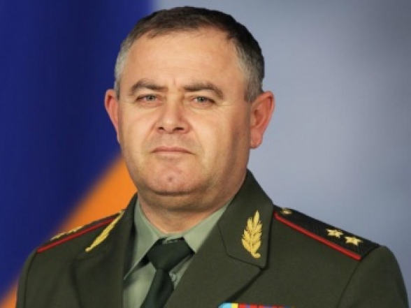 Начальник Генштаба ВС Артак Давтян призвал родителей военнослужащих проявить максимальную осторожность и сдержанность