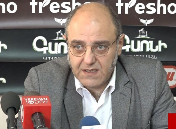 Մեր Քաջ Նազարի մոտ արդեն սովորություն է դառել մի բան անել ու դրա հակառակի մասին խոսել ու ժողովրդի վրա «մուննաթ» գալ