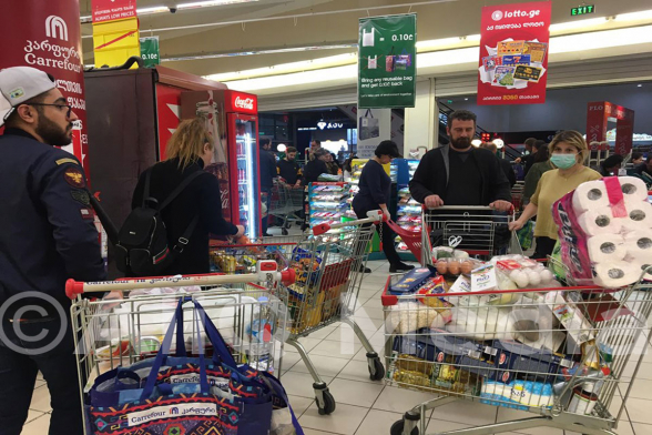 В Грузии закрыли все торговые центры