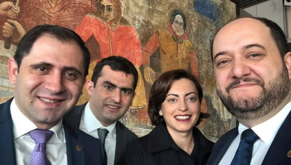 Արայիկ ջան, Մինասի որմնանկարով ոգեշնչված՝ Վրաստանում ի՞նչ արեցիր