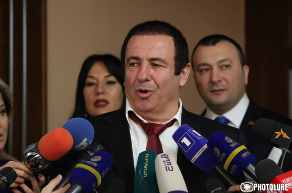 Экономика сегодня на грани пропасти – Гагик Царукян (видео)