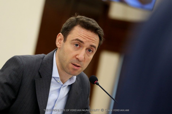 Страхи Айка Марутяна и его команды парализовали управление Ереваном – «Грапарак»