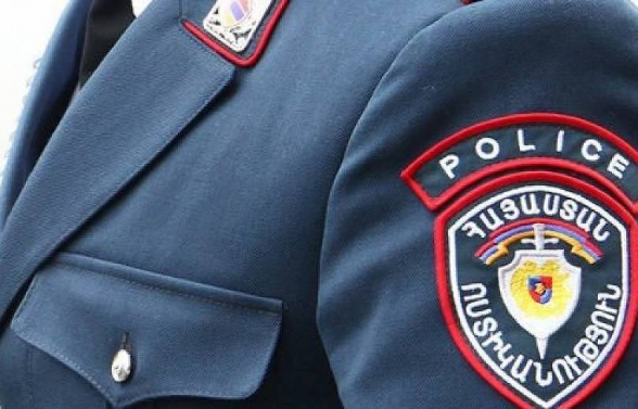 Ոստիկանները դադարեցրել են Վարդանանց փողոցում գործող խանութների աշխատանքը