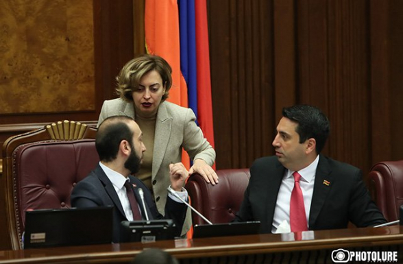 Ազգային ժողովում դարձյալ պարգևատրվել են