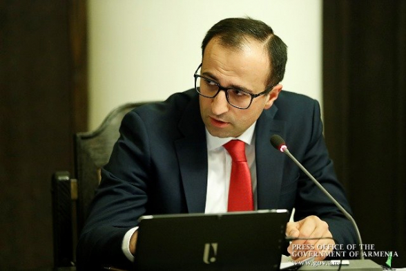 Պահը չի կորցնում. Արսեն Թորոսյանն իր ընկերներին կարանտինային վայրերի ղեկավարներ է նշանակել․ «Հրապարակ»