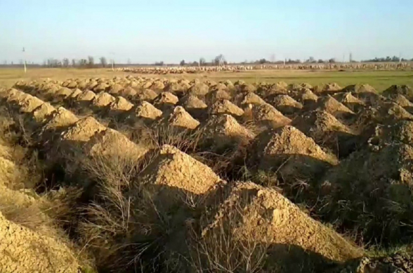 Դնեպրում իշխանությունները մեկուսացման հորդորներն անտեսող քաղաքացիներին վախեցնելու համար ավելի քան 600 գերեզմանափոս են փորել (տեսանյութ)