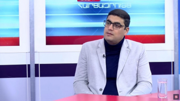 Չե՞ք կարում ամեն մեկդ մի կռուտիտ մտածեք ու էլ հարցեր չտաք իշխանավորներին