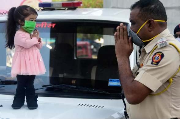 Աշխարհի ամենակարճահասակ կնոջ կոչը՝ համավարակի ընթացքում տանը մնալ