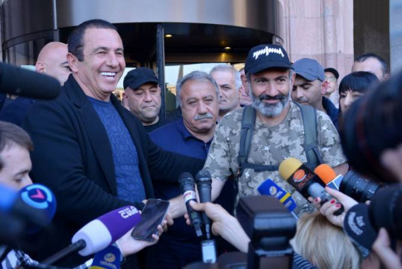  «Воды» революции отошли