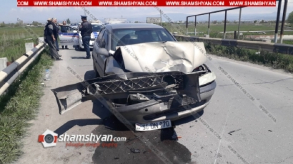 Արարատի մարզում բախվել են Opel Vectra-ն ու ՎԱԶ 21150-ը. կա վիրավոր