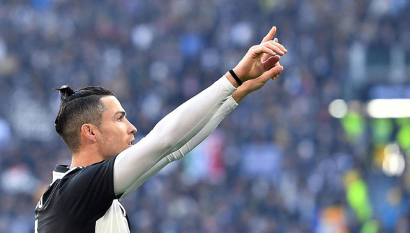 Криштиану Роналду вернулся в Турин и отправился на карантин