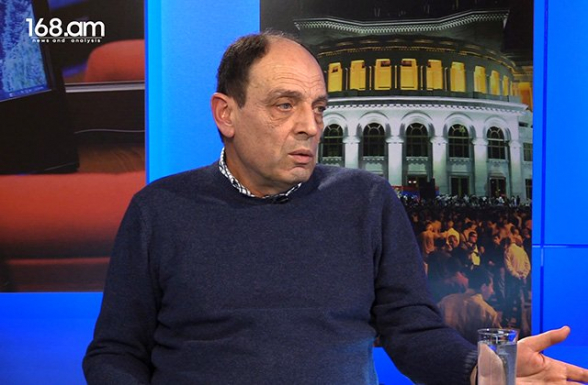 «Ինձ մոտ համոզմունք կա, որ «Յուքոմ» ընկերության շուրջ տեղի ունեցողը նույնպես օրինականության դաշտից լրիվ դուրս է, և սեփականության վերաբաշխման խնդիր է դրված». Ավետիք Իշխանյան