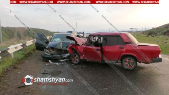 Կոտայքի մարզում 07-ը դուրս է եկել հանդիպակաց, բախվել Opel-ին. կան վիրավորներ (տեսանյութ)