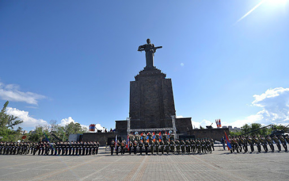 Торжественная церемония в парке «Победы» в Ереване (видео)