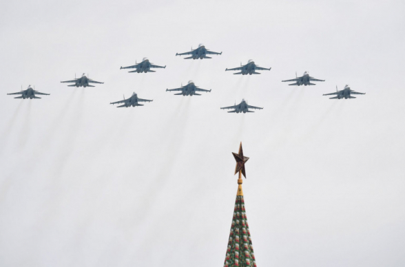 В Москве прошел воздушный парад в честь Дня Победы (видео)