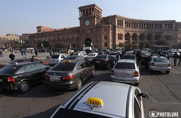 Անհատ տաքսու վարորդները կորոնավիրուսի տնտեսական հետևանքների չեզոքացման որևէ ծրագրից չեն կարողացել օգտվել