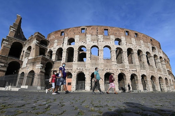 В Италии наблюдается самая низкая смертность за сутки и наименьшее число новых случаев COVID-19 с начала марта