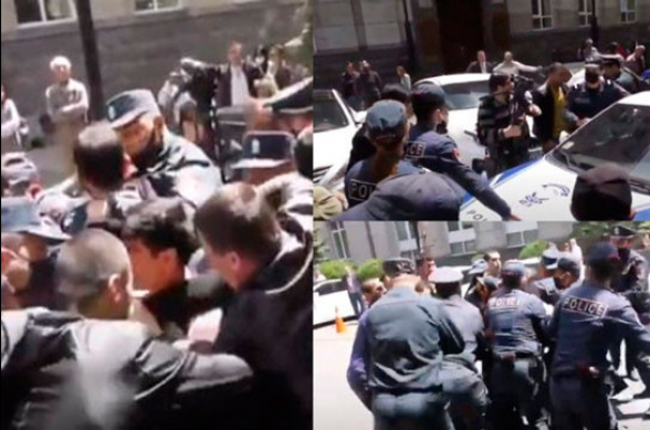Ոստիկանները բիրտ ուժով բերման ենթարկեցին ԿԲ-ի դիմաց բողոքի ակցիա իրականացնող քաղաքացիներին (տեսանյութ)