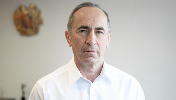 Суд оставил Роберта Кочаряна под арестом