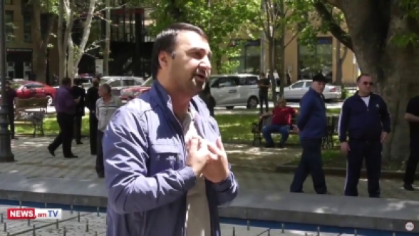 «С ходу эти вопросы мне не решить»: премьер – совершившему попытку самосожжения гражданину