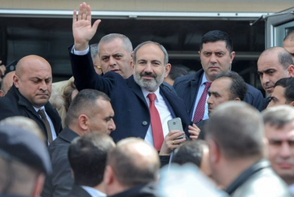 Ровно год назад один разгневанный человек распорядился своим сторонникам заблокировать суды РА