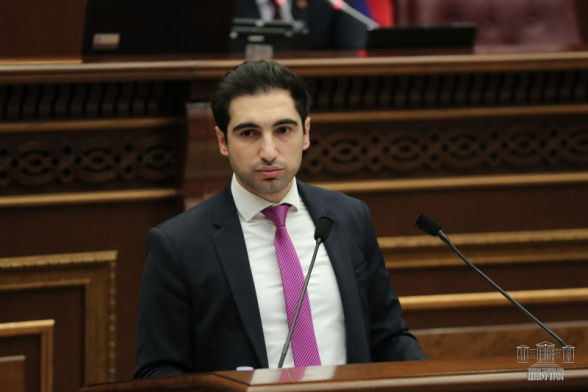 «Ճաշելու ընթացքում անձինք դիմակ չօգտագործելու համար պատասխանատվության չեն ենթարկվի». փոխնախարար (տեսանյութ)