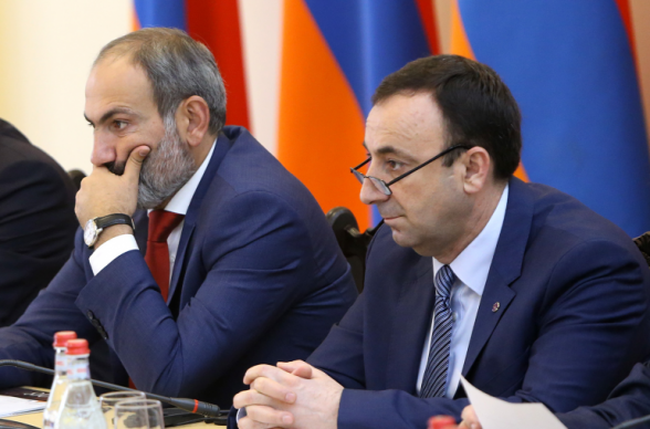 Ինչո՞ւ է շտապում Փաշինյանը. ձեռուոտ է ընկել, որ ի՞նչ անի