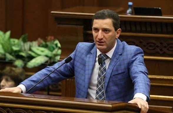 Ա՜յ տղա, ժողովուրդը քեզ համար խաղալիք չի, որ ժամը մեկ ուղարկես ընտրատեղամաս