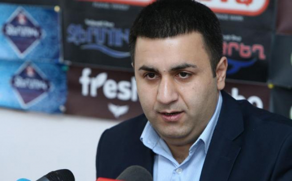 Ինչո՞ւ եք տխմար օրենքներ ընդունում և պարգևավճար ստանում