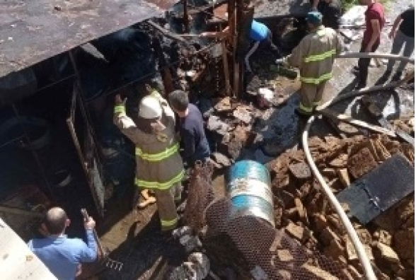 Հրդեհ է բռնկվել հացատան տանիքում (լուսանկար)