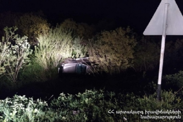 «Nissan Xterra» մակնիշի ավտոմեքենան դուրս է եկել ճանապարհի երթևեկելի հատվածից և մոտ 10 մետր գլորվել Գետիկ գետի ափամերձ հատված