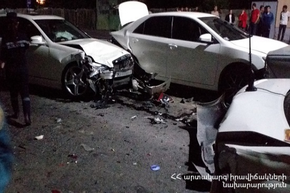 Շղթայական ավտովթար «Զվարթնոց» օդանավակայանի մոտակայքում