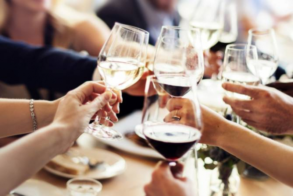 Խնջույքներն ու սգո արարողությունները դառնում են վարակի բռնկման աղբյուր. Արատվազդ Վանյան