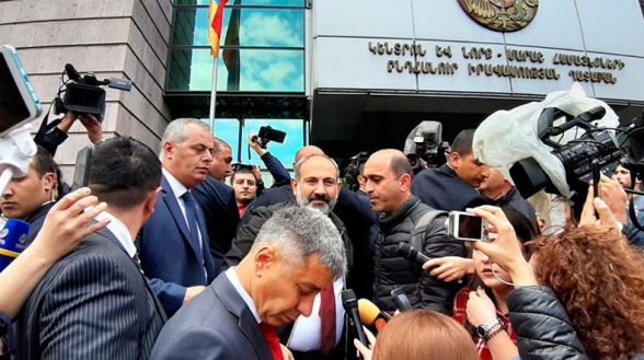 Двойное беззаконие Пашиняна (видео)